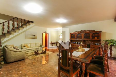 Sala de casa à venda com 6 quartos, 250m² em Jardim Analia Franco, São Paulo