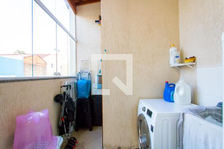 Apartamento à venda com 100m², 2 quartos e 2 vagasÁrea de serviço