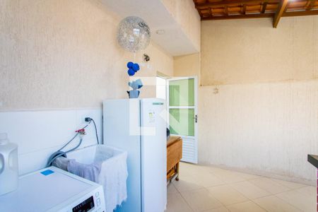 Apartamento à venda com 100m², 2 quartos e 2 vagasÁrea de serviço