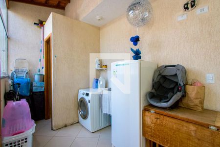 Apartamento à venda com 100m², 2 quartos e 2 vagasÁrea de serviço