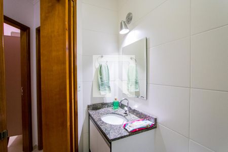 Apartamento à venda com 100m², 2 quartos e 2 vagasBanheiro do quarto 2