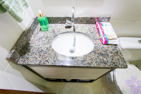 Apartamento à venda com 100m², 2 quartos e 2 vagasBanheiro do quarto 2