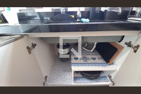 Apartamento para alugar com 100m², 3 quartos e 2 vagasDetalhe da Cozinha 