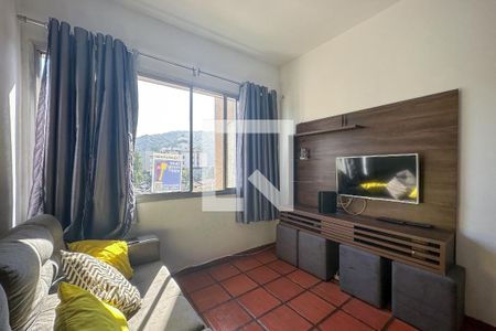 Sala de apartamento para alugar com 3 quartos, 70m² em Vila Júlia, Guarujá