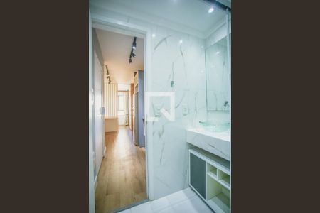 Banheiro  de apartamento para alugar com 1 quarto, 28m² em Mirandópolis, São Paulo