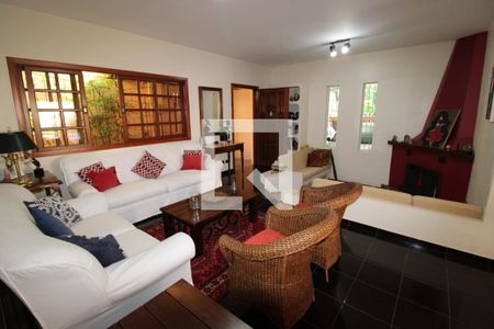 Sala de casa à venda com 6 quartos, 300m² em Jardim Londrina, São Paulo
