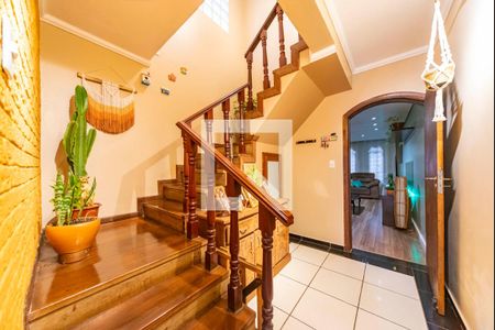 Hall da Escada de casa para alugar com 3 quartos, 201m² em Vila Francisco Matarazzo, Santo André