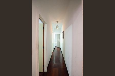 Corredor de apartamento à venda com 3 quartos, 60m² em Heliópolis, Belo Horizonte