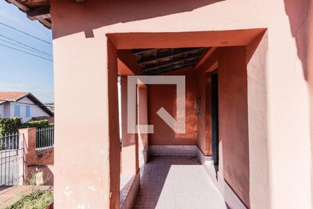 Casa à venda com 90m², 3 quartos e sem vaga Casa à venda com 90m², 3 quartos e sem vagaFachada