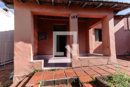 Casa à venda com 90m², 3 quartos e sem vaga Casa à venda com 90m², 3 quartos e sem vagaFachada