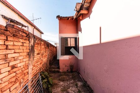 Casa à venda com 90m², 3 quartos e sem vaga Casa à venda com 90m², 3 quartos e sem vagaCorredor