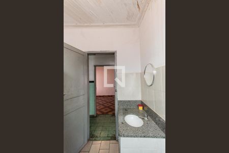 Casa à venda com 90m², 3 quartos e sem vaga Casa à venda com 90m², 3 quartos e sem vagaBanheiro