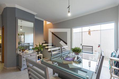 Casa à venda com 198m², 3 quartos e 2 vagasSala de Jantar