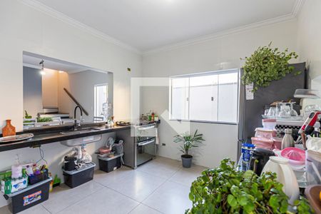 Casa à venda com 198m², 3 quartos e 2 vagasCozinha