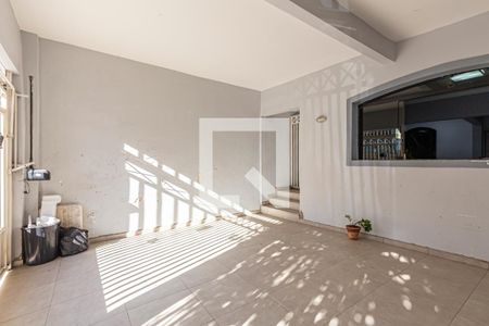 Casa à venda com 198m², 3 quartos e 2 vagasGaragem