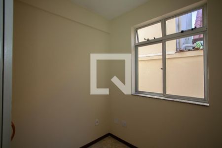Quarto 2 de apartamento para alugar com 2 quartos, 89m² em Santa Mônica, Belo Horizonte