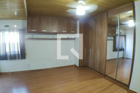 Casa à venda com 1800m², 5 quartos e 6 vagasSuíte 1