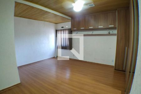 Casa à venda com 1800m², 5 quartos e 6 vagasSuíte 1