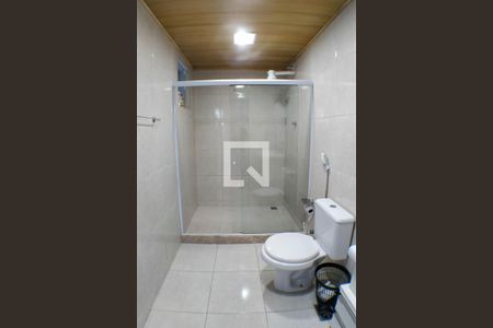 Casa à venda com 1800m², 5 quartos e 6 vagasBanheiro da Suíte 2