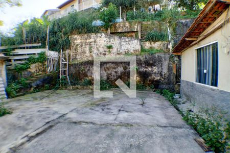 Casa à venda com 1800m², 5 quartos e 6 vagasQuintal