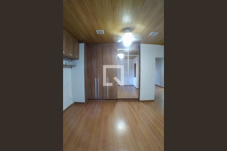 Casa à venda com 1800m², 5 quartos e 6 vagasSuíte 1