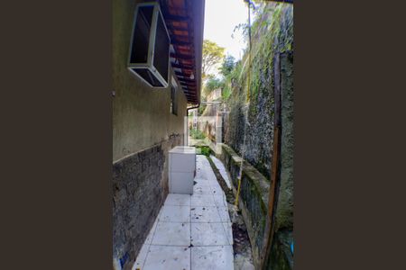 Casa à venda com 1800m², 5 quartos e 6 vagasQuintal