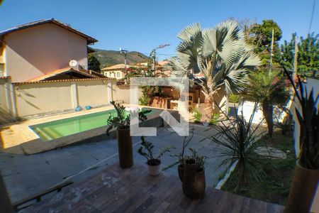 Casa à venda com 1800m², 5 quartos e 6 vagasPiscina