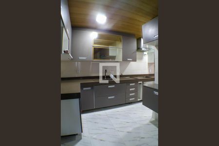 Casa à venda com 1800m², 5 quartos e 6 vagasCozinha