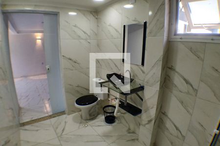 Casa à venda com 1800m², 5 quartos e 6 vagasBanheiro Social 2