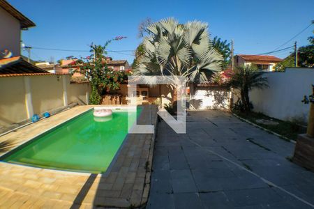 Casa à venda com 1800m², 5 quartos e 6 vagasPiscina