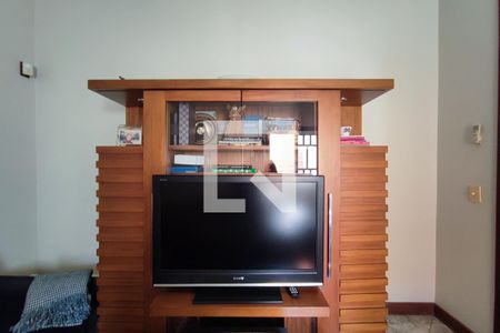 Casa para alugar com 640m², 4 quartos e 5 vagasSala de TV