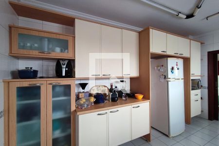 Casa para alugar com 640m², 4 quartos e 5 vagasCozinha