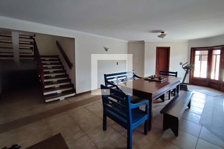 Casa para alugar com 640m², 4 quartos e 5 vagasSótão 