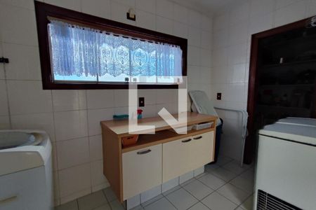 Casa para alugar com 640m², 4 quartos e 5 vagasÁrea de Serviço