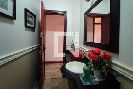 Casa para alugar com 640m², 4 quartos e 5 vagasLavabo