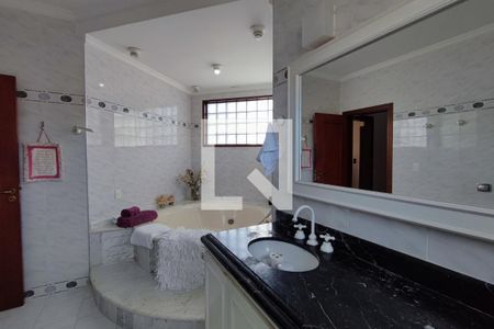 Casa para alugar com 640m², 4 quartos e 5 vagasBanheiro Suíte Master