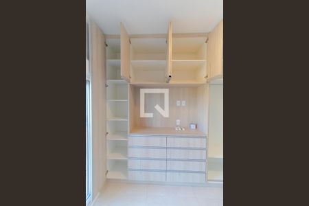 Apartamento para alugar com 93m², 3 quartos e 2 vagasSuíte - Armário