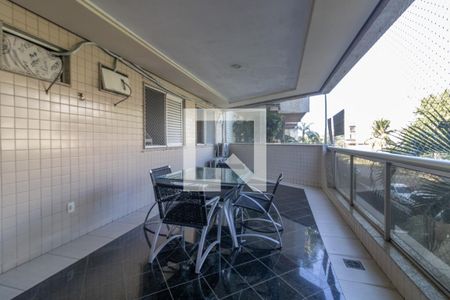 Apartamento à venda com 121m², 3 quartos e 2 vagas Apartamento à venda com 121m², 3 quartos e 2 vagasVaranda