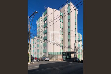 Apartamento para alugar com 70m², 3 quartos e 1 vagaFachada