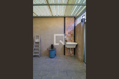 Apartamento para alugar com 70m², 3 quartos e 1 vagaÁrea de Serviço e Garagem