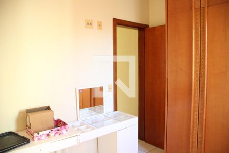Quarto 1 de apartamento para alugar com 2 quartos, 62m² em Patrimônio, Uberlândia