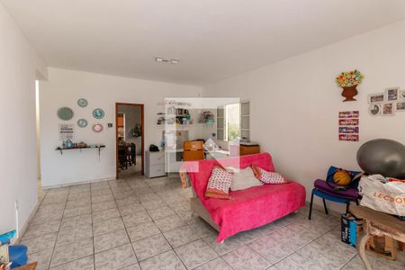 Sala de casa à venda com 3 quartos, 162m² em Barreiro, Belo Horizonte