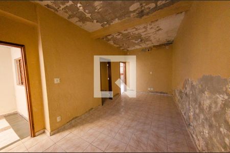 Casa à venda com 314m², 6 quartos e 3 vagasCasa de fundos