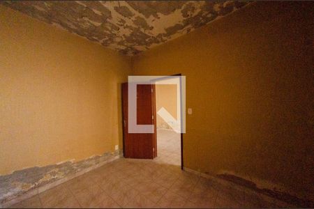 Casa à venda com 314m², 6 quartos e 3 vagasCasa de fundos