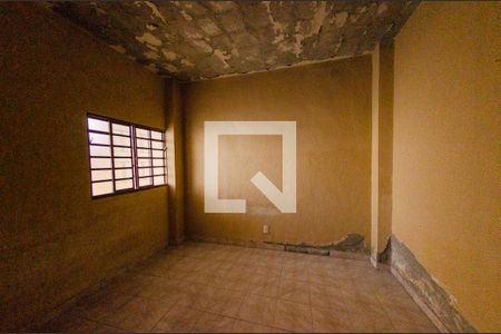 Casa à venda com 314m², 6 quartos e 3 vagasCasa de fundos