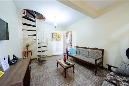 Sala 2 de casa à venda com 6 quartos, 314m² em Califórnia, Belo Horizonte