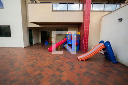 Apartamento para alugar com 106m², 3 quartos e 2 vagas Apartamento para alugar com 106m², 3 quartos e 2 vagasÁrea comum - Playground