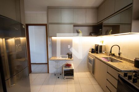 Apartamento para alugar com 106m², 3 quartos e 2 vagas Apartamento para alugar com 106m², 3 quartos e 2 vagasCozinha