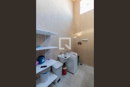 Casa à venda com 167m², 3 quartos e 5 vagasÁrea de Serviço