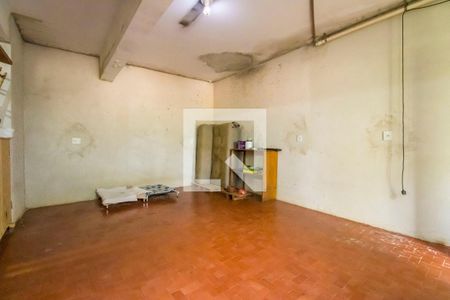 Casa à venda com 160m², 2 quartos e 1 vagaPorão